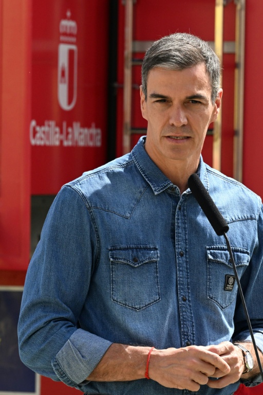 Prime Minister Pedro Sanchez blames climate change for the increasing number of major fires