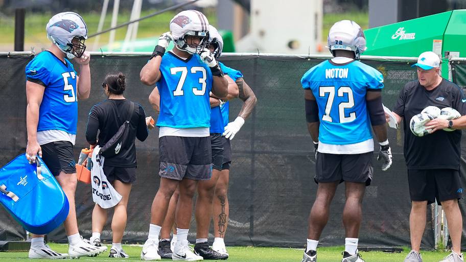 Carolina Panthers tackle Monroe Freeling (57), tackle Stone Forsythe (73) and offensive tackle Taylor Moton (72) during