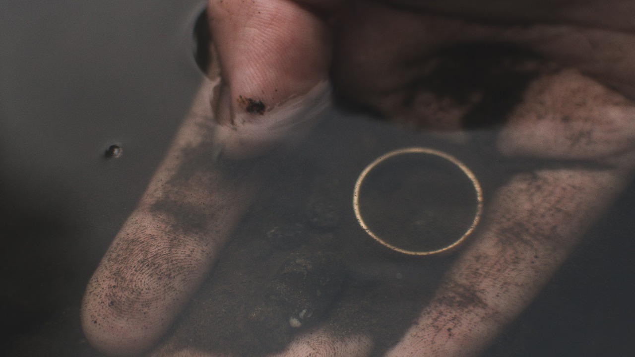 A teen digging in a field pulled up an intact 1,800-year-old Roman ring carved with a goddess