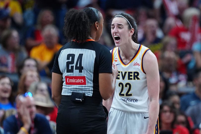 Caitlin Clark ruthlessly called out the officials for not calling a foul on Kiah Stokes