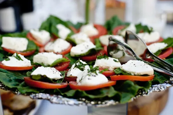 4. They ask about dietary needs without making it a big deal (Belvedere Events and Banquets, Flickr, CC BY 2.0)