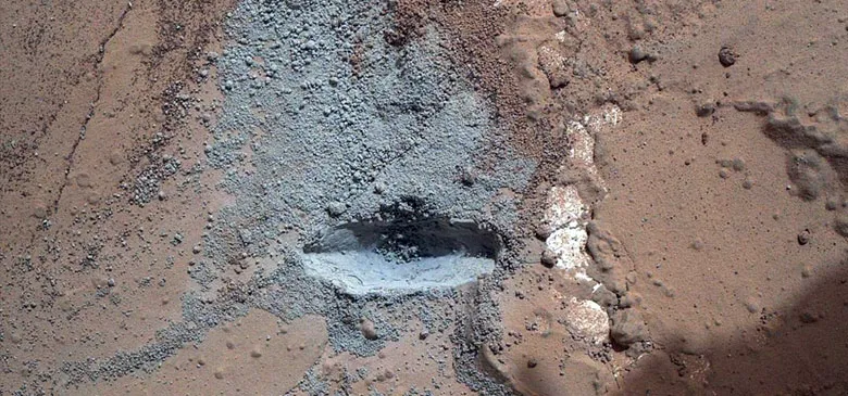 NASA’s Phoenix lander found traces of perchlorate—a chemical used in various Earth applications—on Mars. (CREDIT: NASA/JPL-Caltech/MSSS)