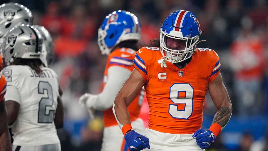 Nov 6, 2025; Denver, Colorado, USA; Denver Broncos safety Talanoa Hufanga (9) reacts against the Las Vegas Raiders during the