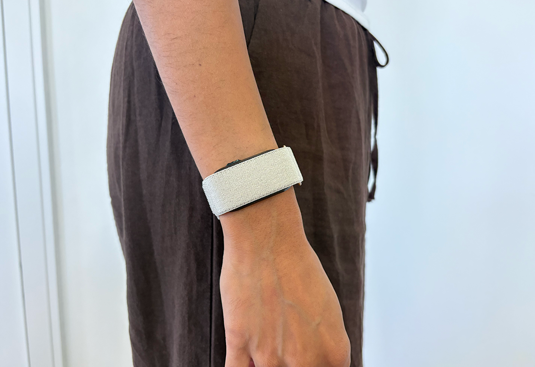 You can manually start a workout by pressing the one on-device button (Sabrina Sahota/The Independent)