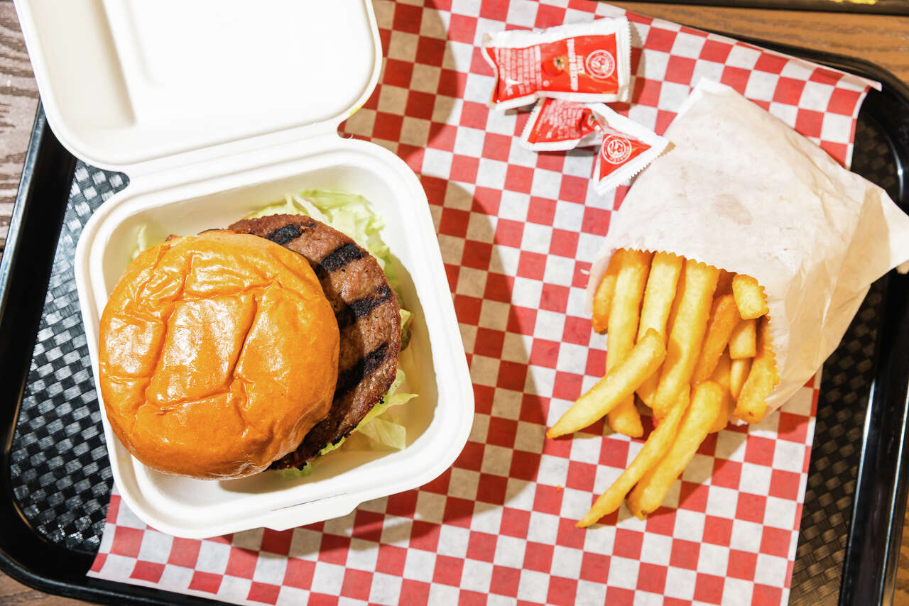 At 75, this retro Berkeley burger stand just had its best year yet