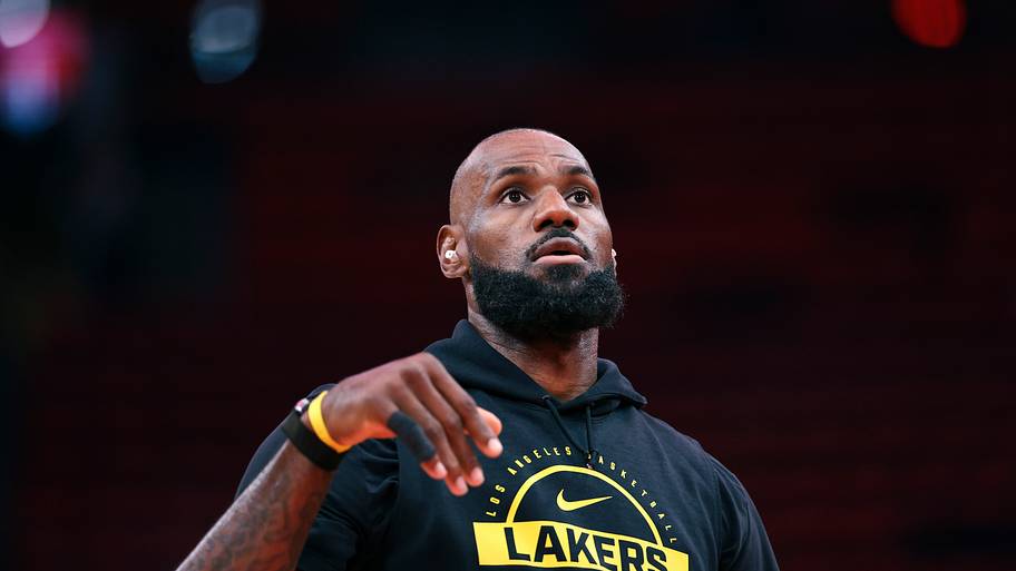 Warriors' LeBron James Plan Could Lead to Surprise Big Man Signing