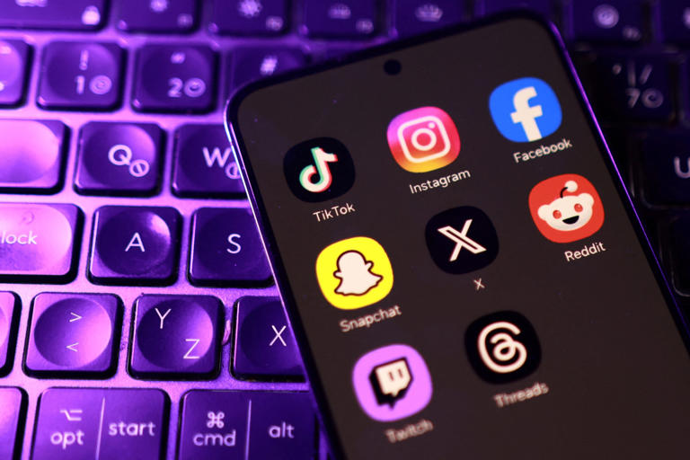 Is Instagram down? Users reporting Instagram issues right now