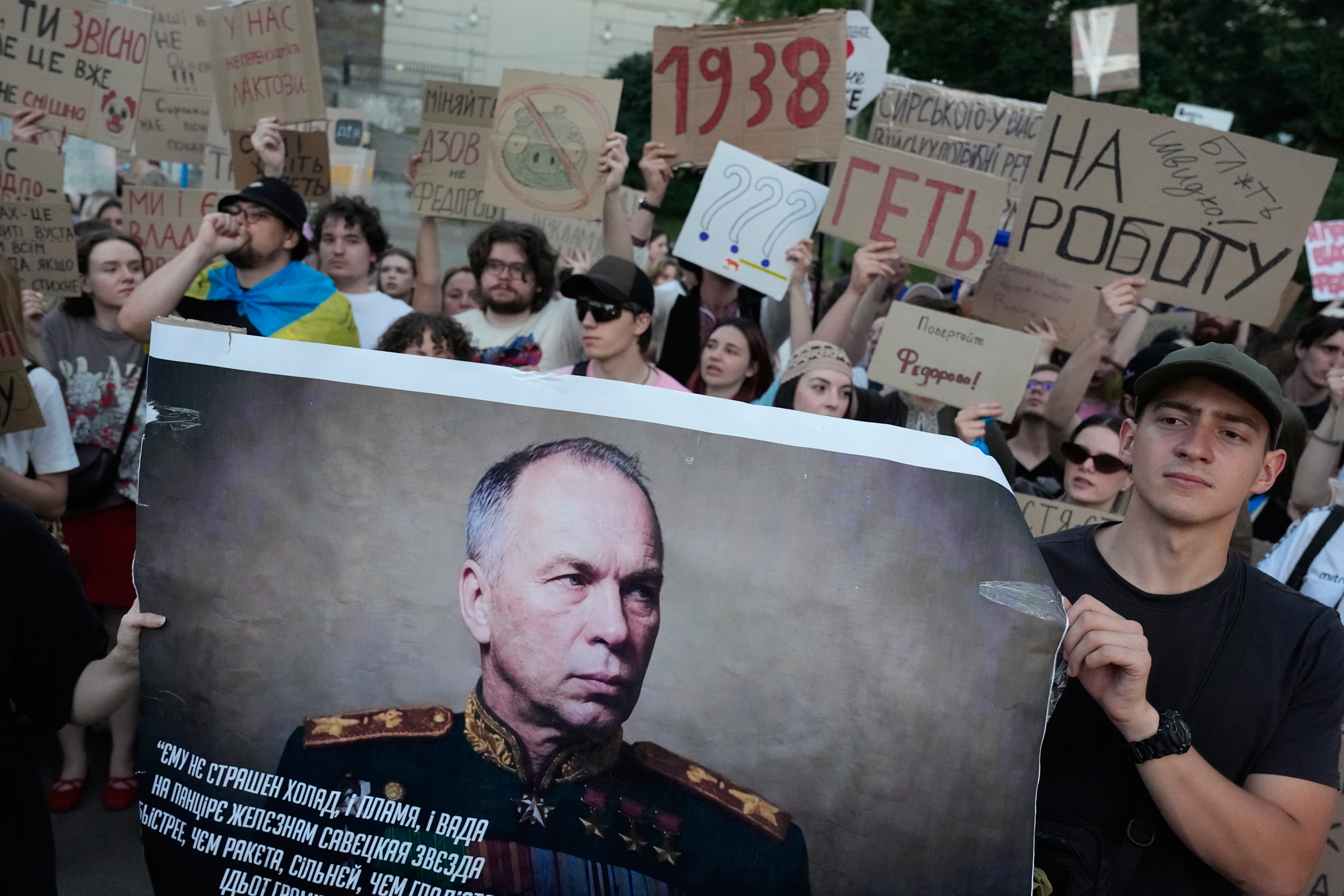 Why is Zelensky firing top leaders as Ukraine's outlook improves?