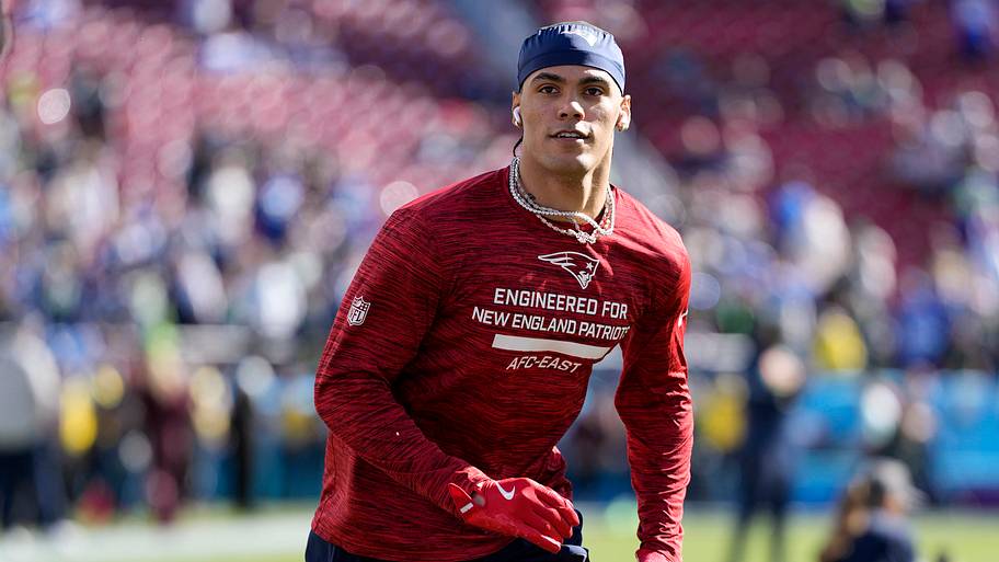 New England Patriots cornerback Christian Gonzalez