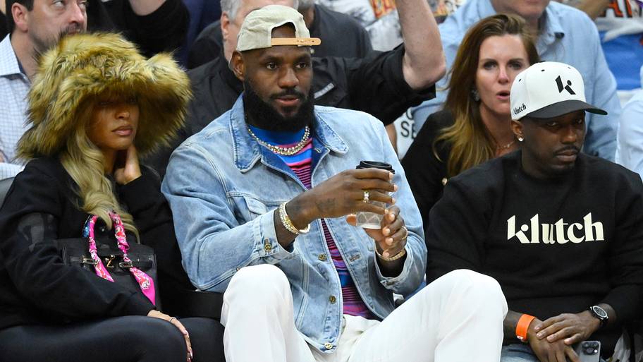 Miami Heat skyrocket in LeBron James next team prediction market amidst YouTube gaffe