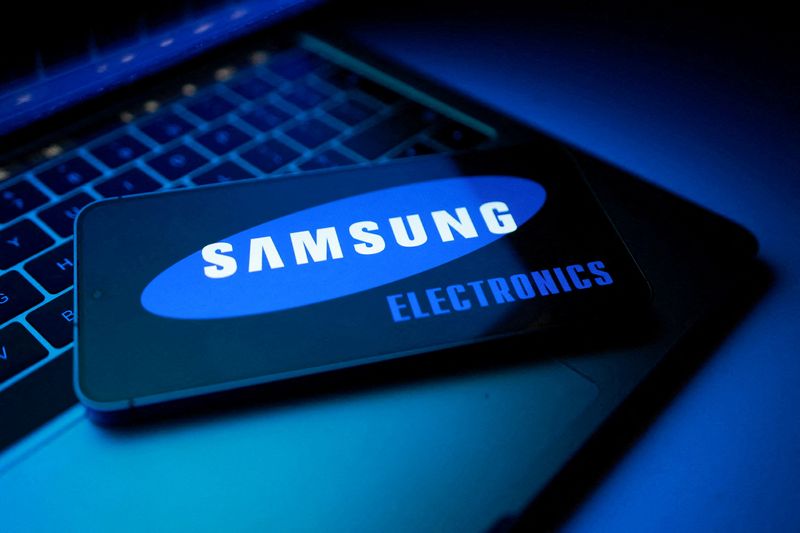 Samsung unveils wider foldable phone, hikes prices as chip costs rise