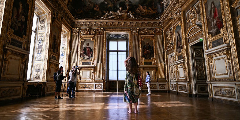 Louvre’s Apollo Gallery Reopens Months After Heist