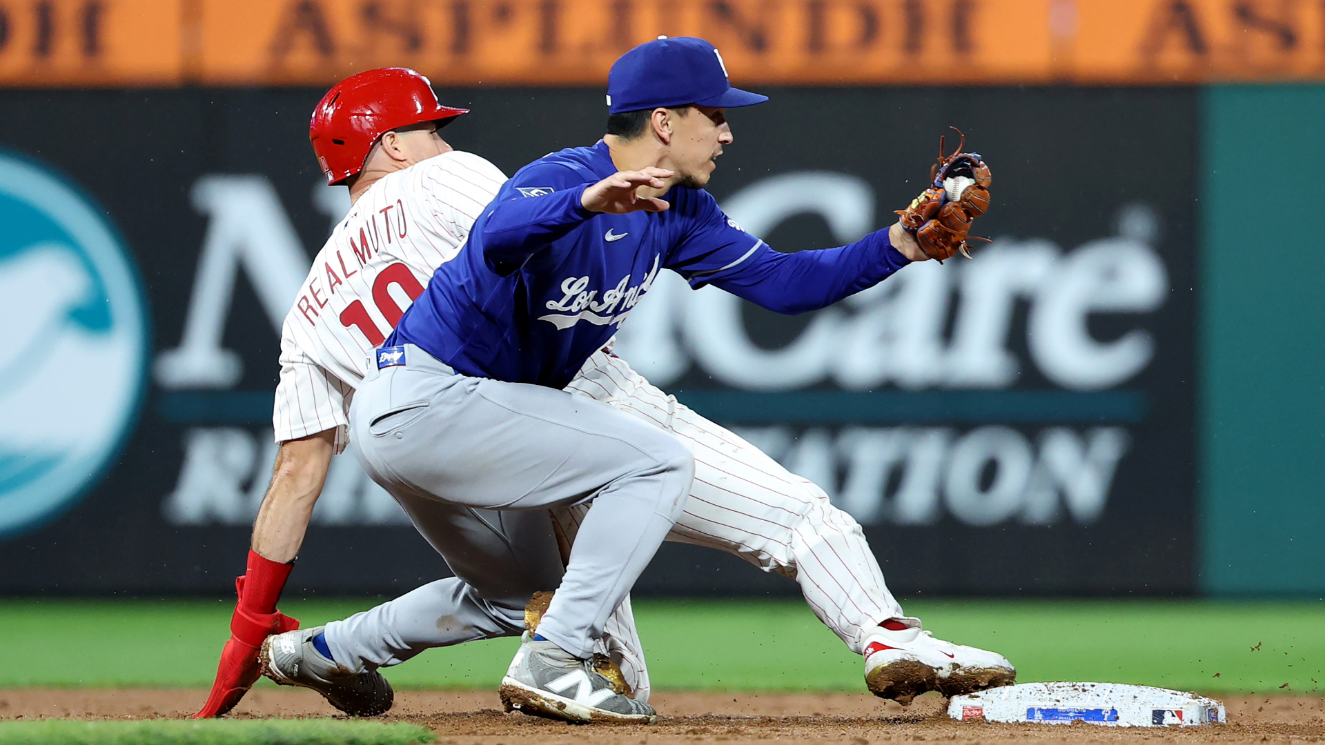 JT Realmuto concedes 'lack of judgment' in sloppy double play blunder in Phillies' loss to Dodgers