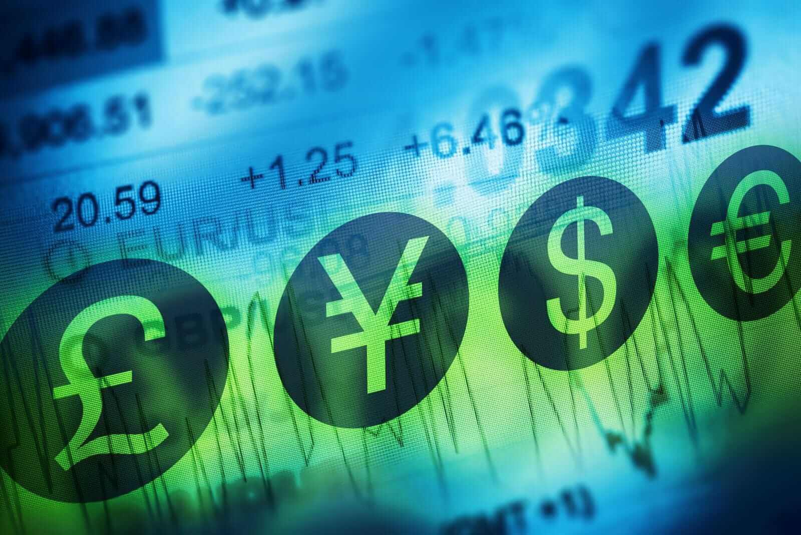 Dollar slightly lower as the yen recovers