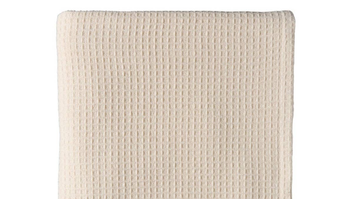 aldi-kirkton-house-full-queen-cotton-blanket-cream