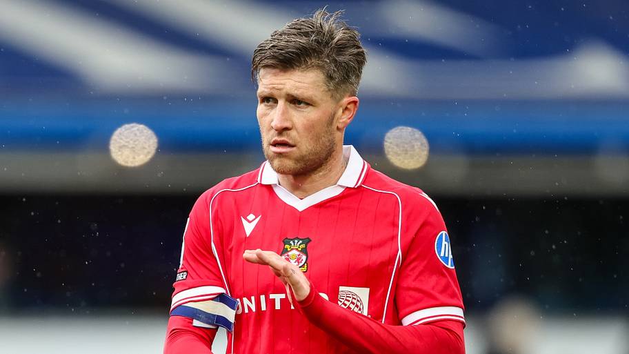 Josh Windass clapping.