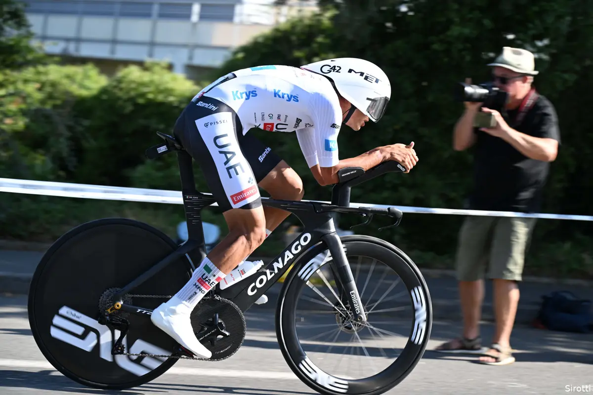 White jersey and podium battle nears its climax after Tour de France time trial: 'Mental game now'
