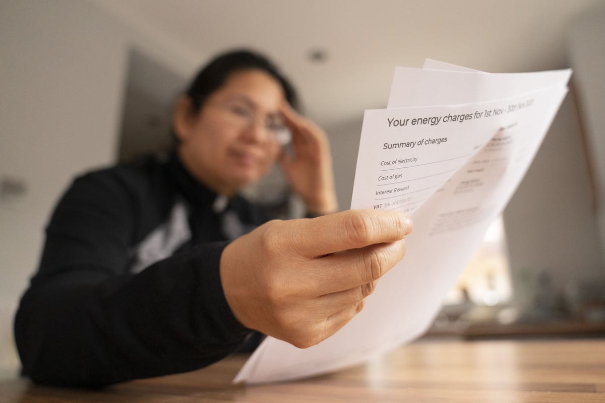 Santander contacts almost 150,000 customers under strain from energy bills