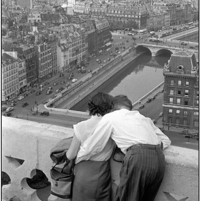 Snapshots Of Another Time: 44 Important Historical Images With More To Say