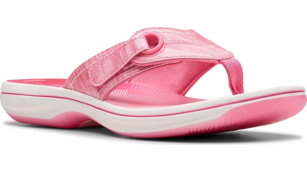 clarks-cloudsteppers-breeze-reyna-flip-flop-sandals