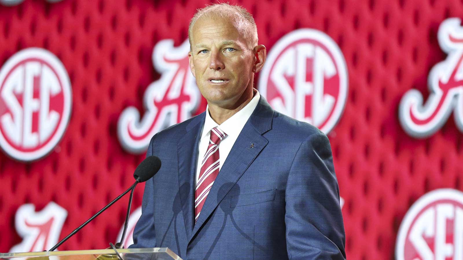 Alabama coach Kalen DeBoer says quiet part out loud about national title expectations
