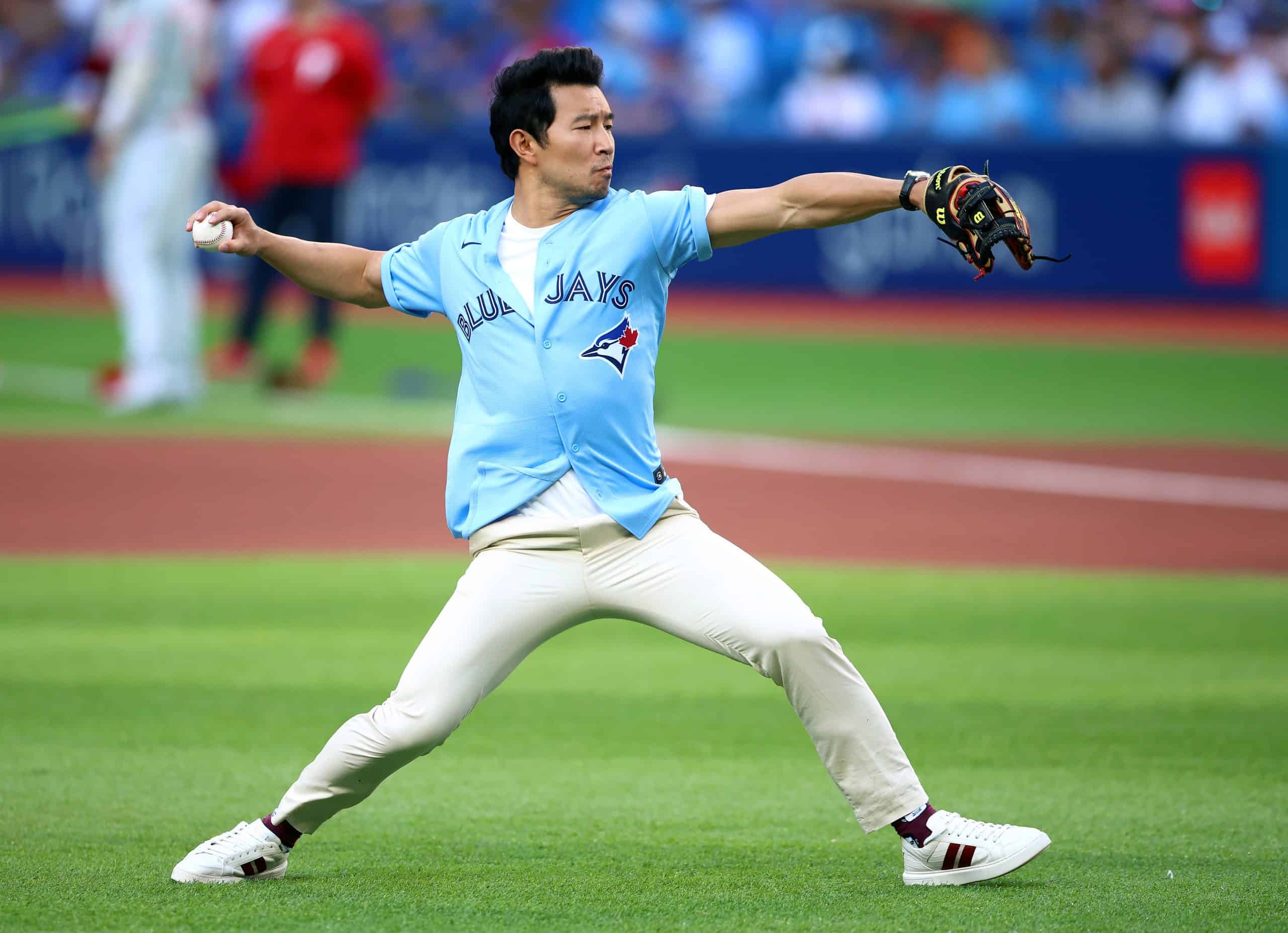 19 Celebrity First Pitches That Were Perfect or Painfully Bad