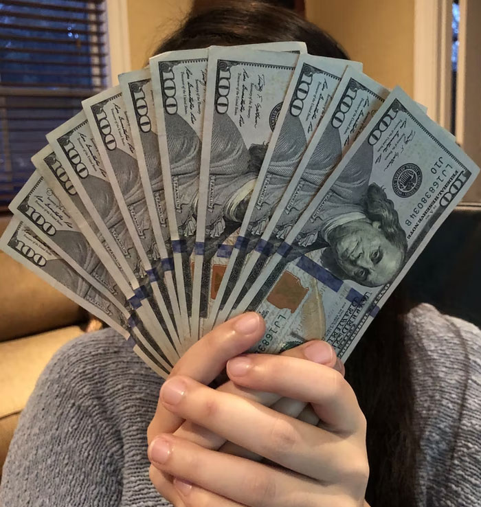 29 Clever Tricks People Use When There’s More Month Than Money