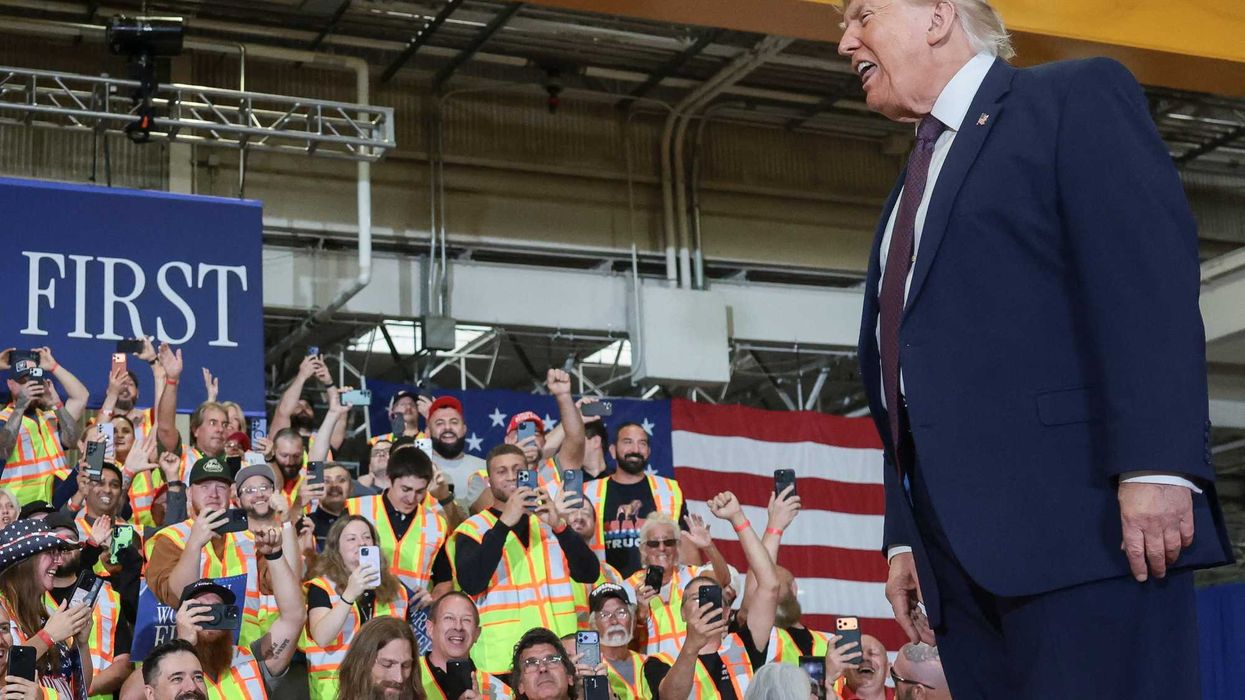 Trump hedges midterms on 'total abstraction' that’s 'certain to fail': columnist