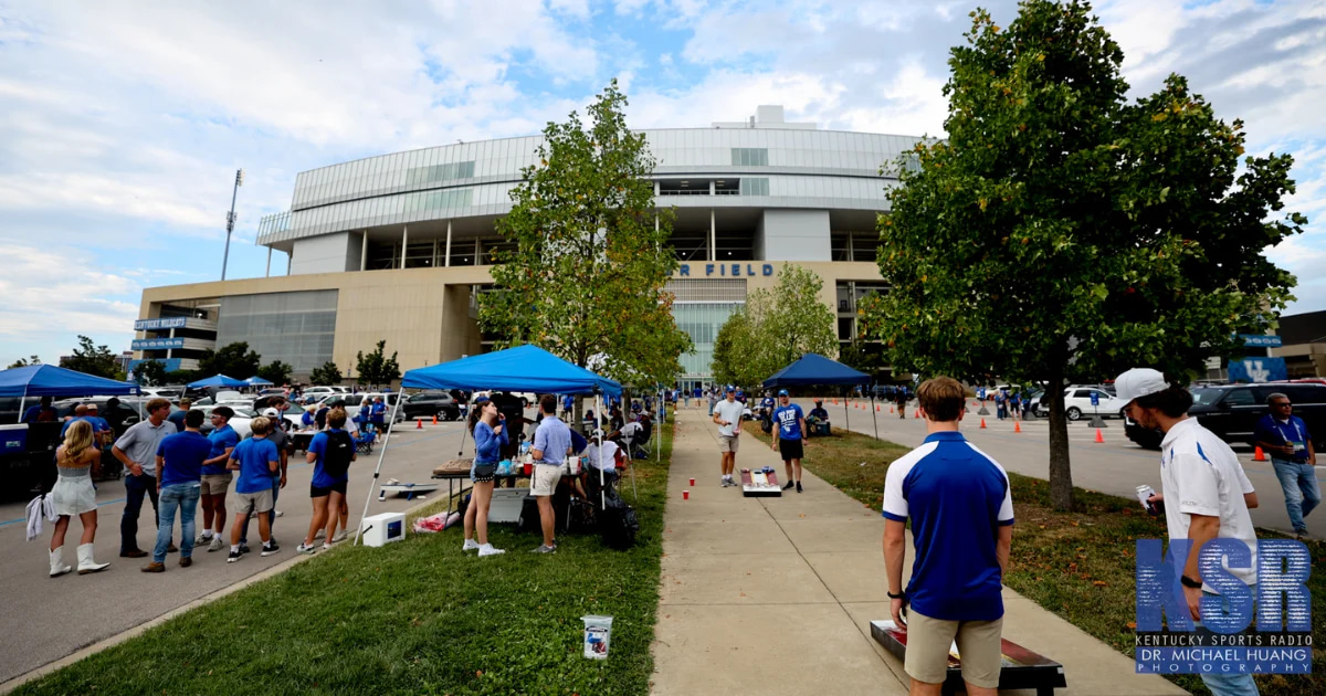 The grounds outside Kroger Field - Photo by Dr. Micheal Huang | Kentucky Sports Radio