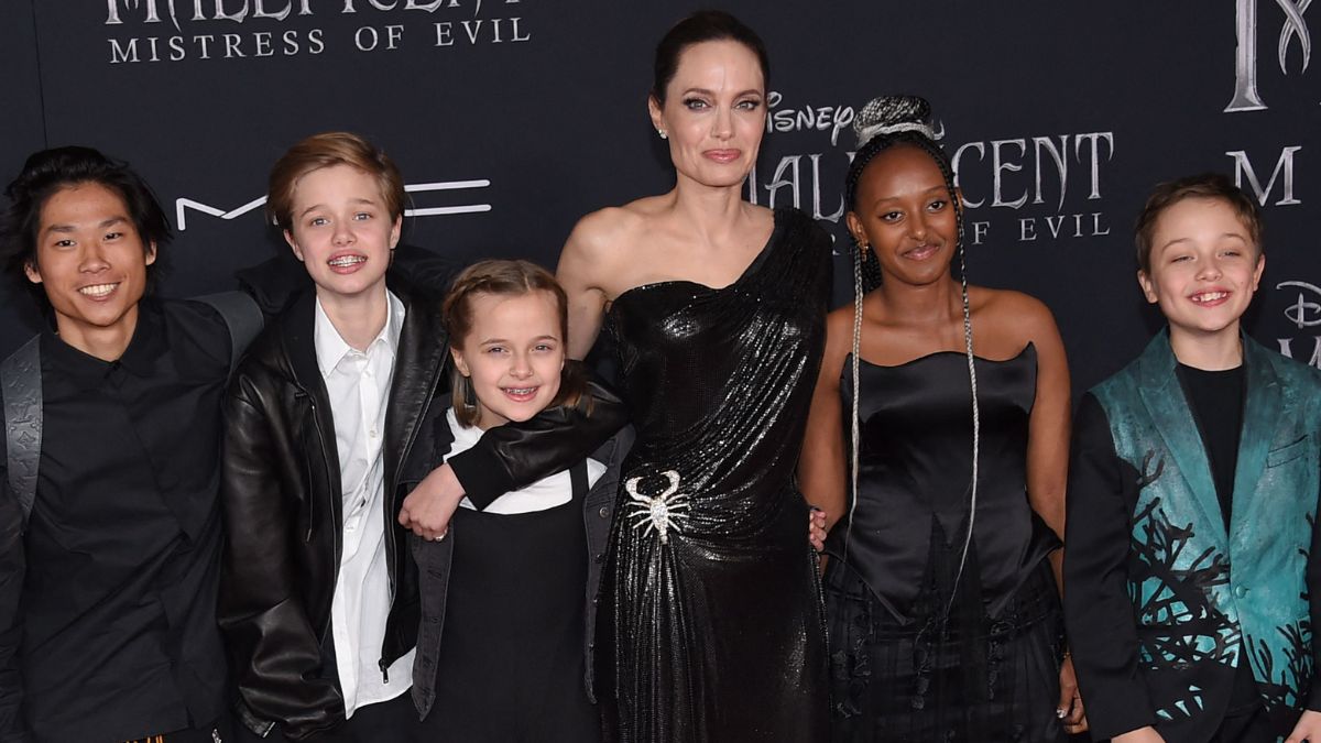 Angelina Jolie ‘just wants everyone to heal’ amid kids dropping Brad Pitt’s name, insiders say
