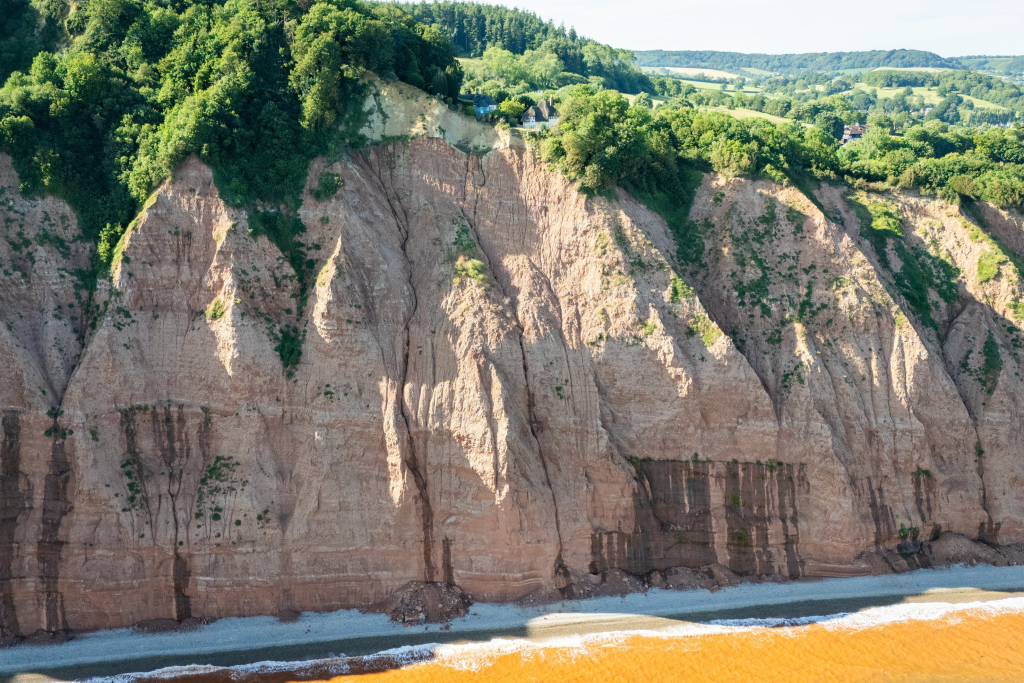 Like living on the edge? Cottage on edge of a cliff for sale