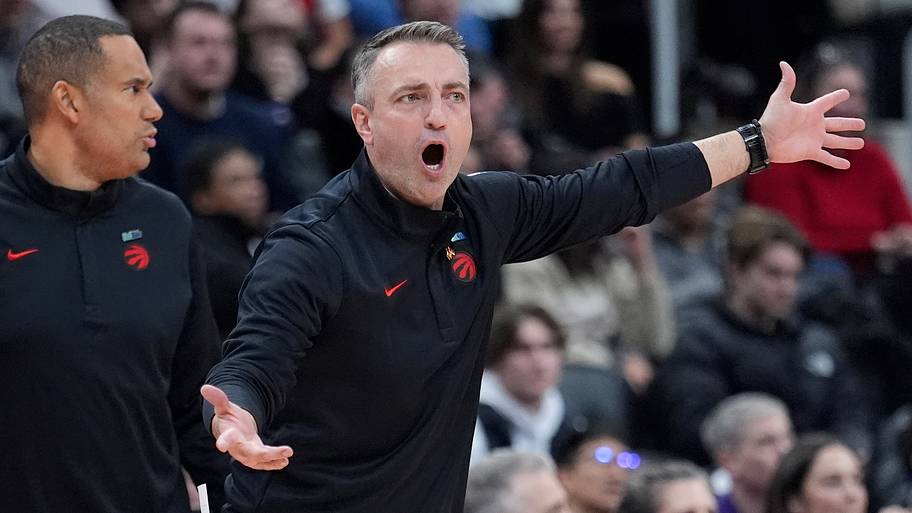 Clippers bring more pain to Raptors by stealing 7-foot-5 summer league standout