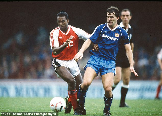 The distinctive royal blue colour is an homage to the 1988 third kit worn by the Manchester side