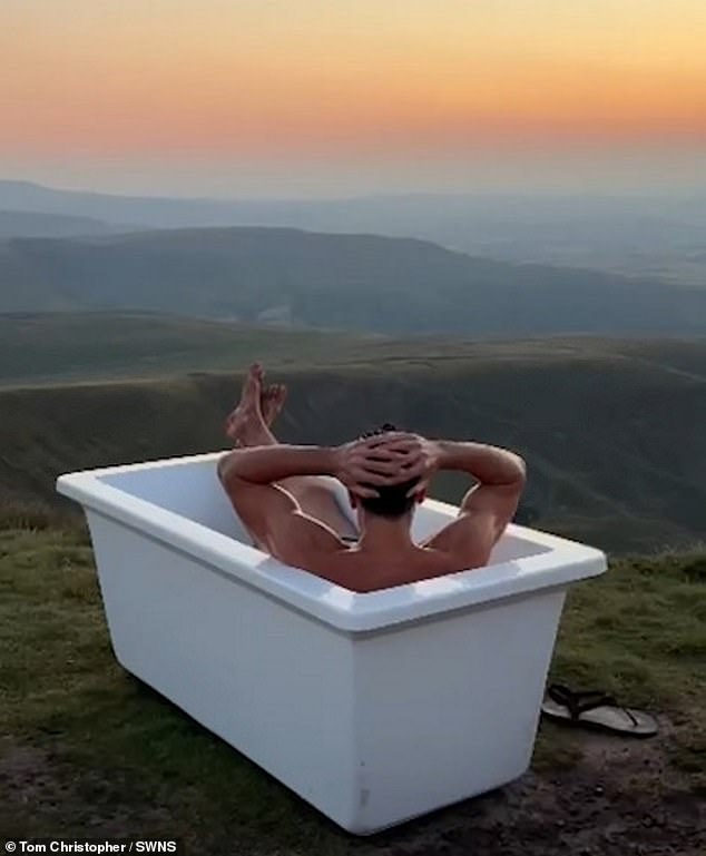 Mr Christopher has since apologised for leaving the tub, claiming it was 'genuinely for a good cause'