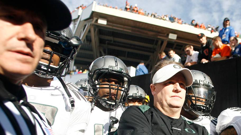 Oregon Ducks head coach Chip Kelly waits before leading his team onto the field against the Oregon State Beavers at Reser Sta