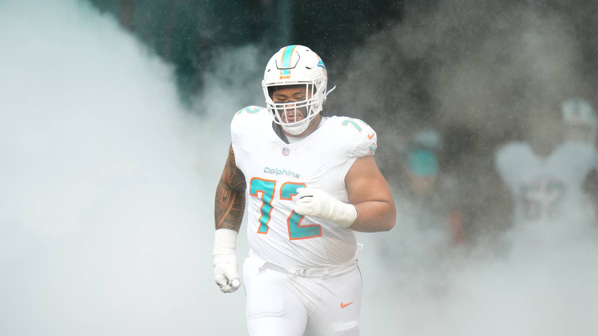 Jonah Savaiinaea named Dolphins' only blue-chip player under 25 despite worst PFF grade