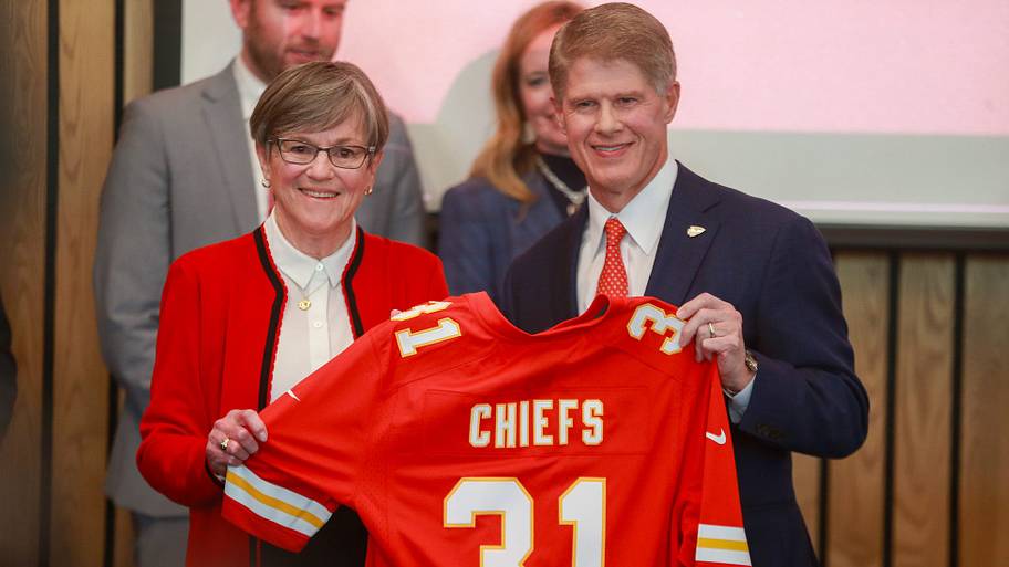 First look: Chiefs release renderings of new Kansas stadium