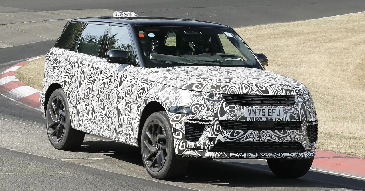 Nuovo restyling Range Rover Sport: dettagli sulle evoluzioni del modello