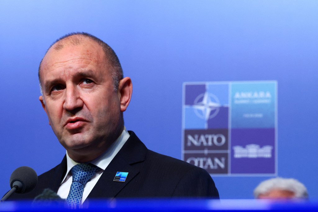 Iran warns Bulgaria against hosting US warplanes