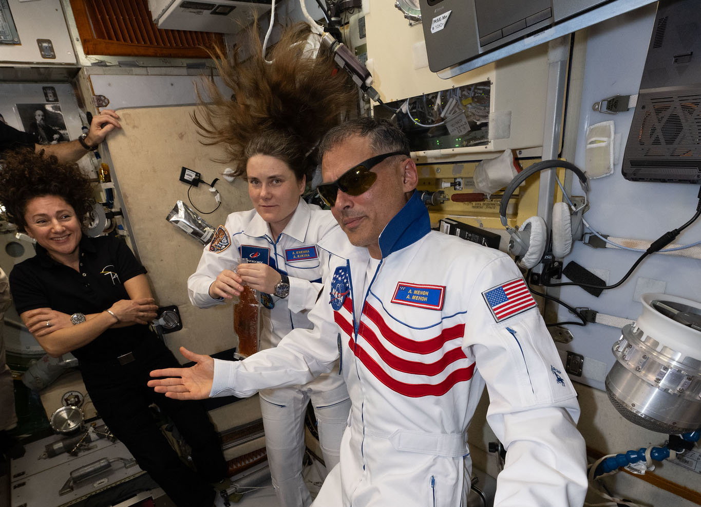NASA astronaut likened to 'Elvis' in space station photo