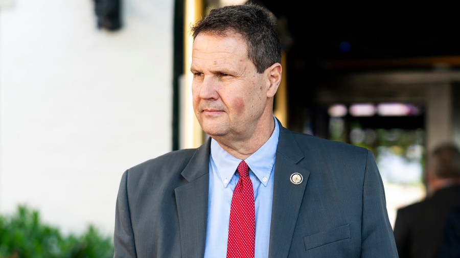 Colorado Republican unveils bill banning relationships between members and staff without ethics disclosure
