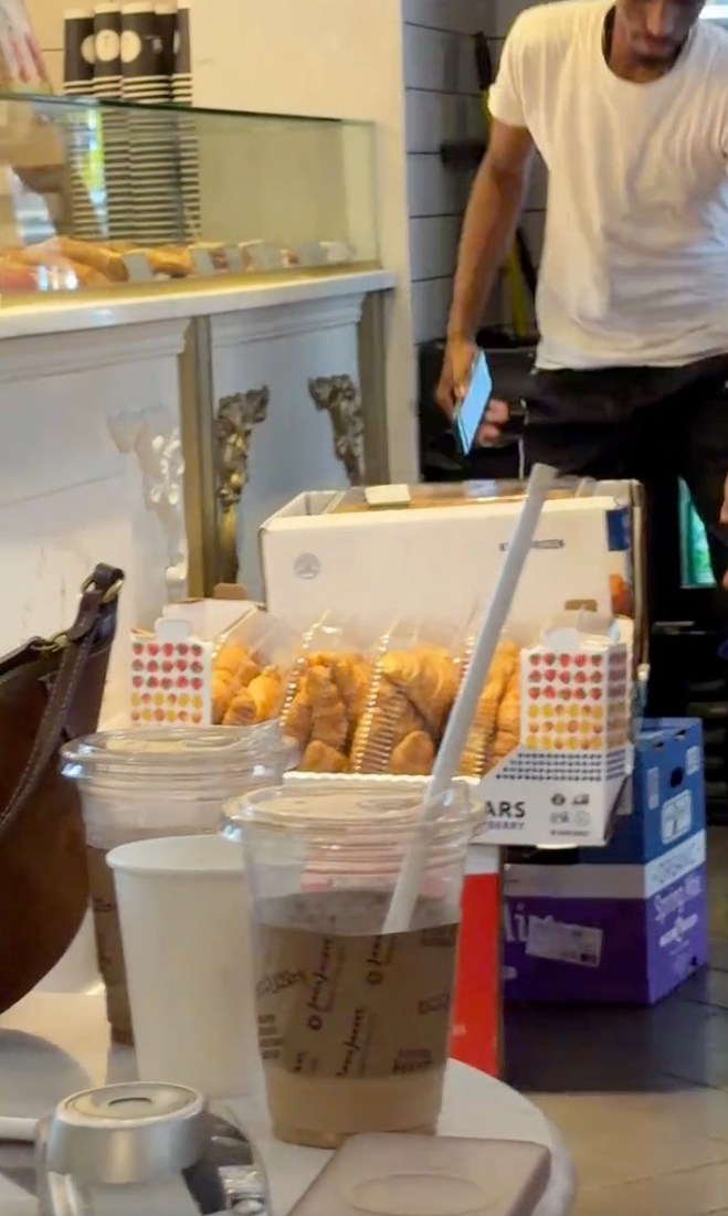 nyc-eater-exposes-local-bakery-135175030
