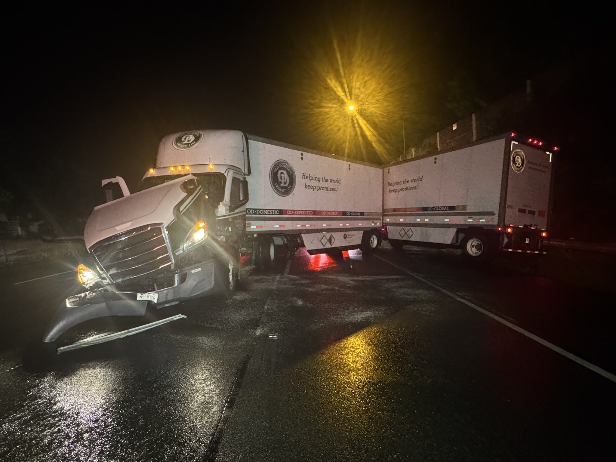 PHOTOS: Tractor-trailer crashes on I-495 in Montgomery County