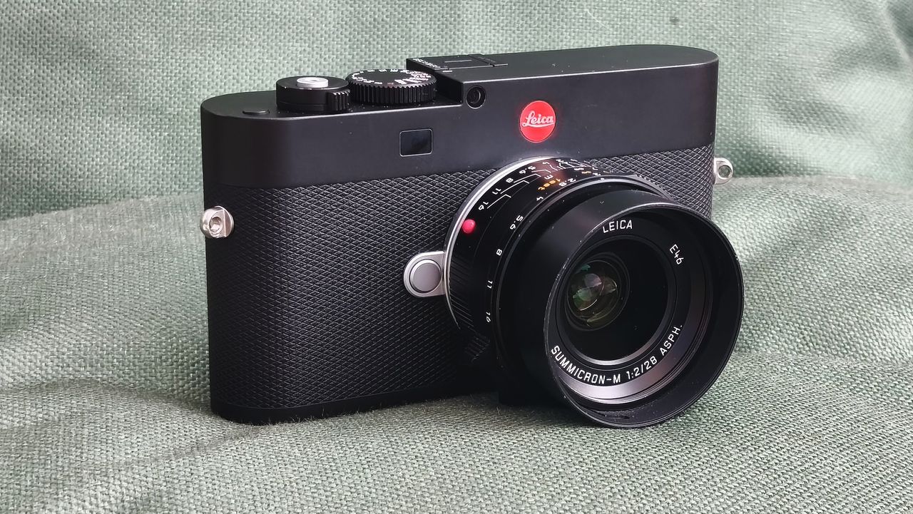 The Leica 28mm Summicron-M is small, fast and fantastic – but is it really worth US$6,000?
