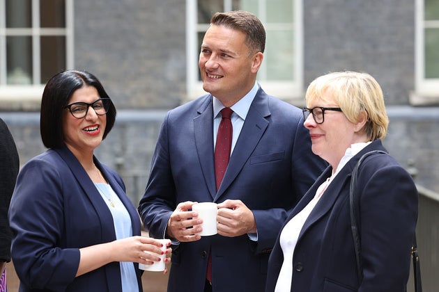 Burnham slaps down Streeting and Mahmood over early release joke caught on hot mic
