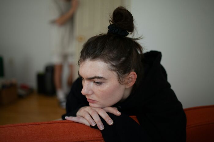 57 People Reveal The Sneaky Red Flags That Prove Someone’s Kindness Is Just An Act