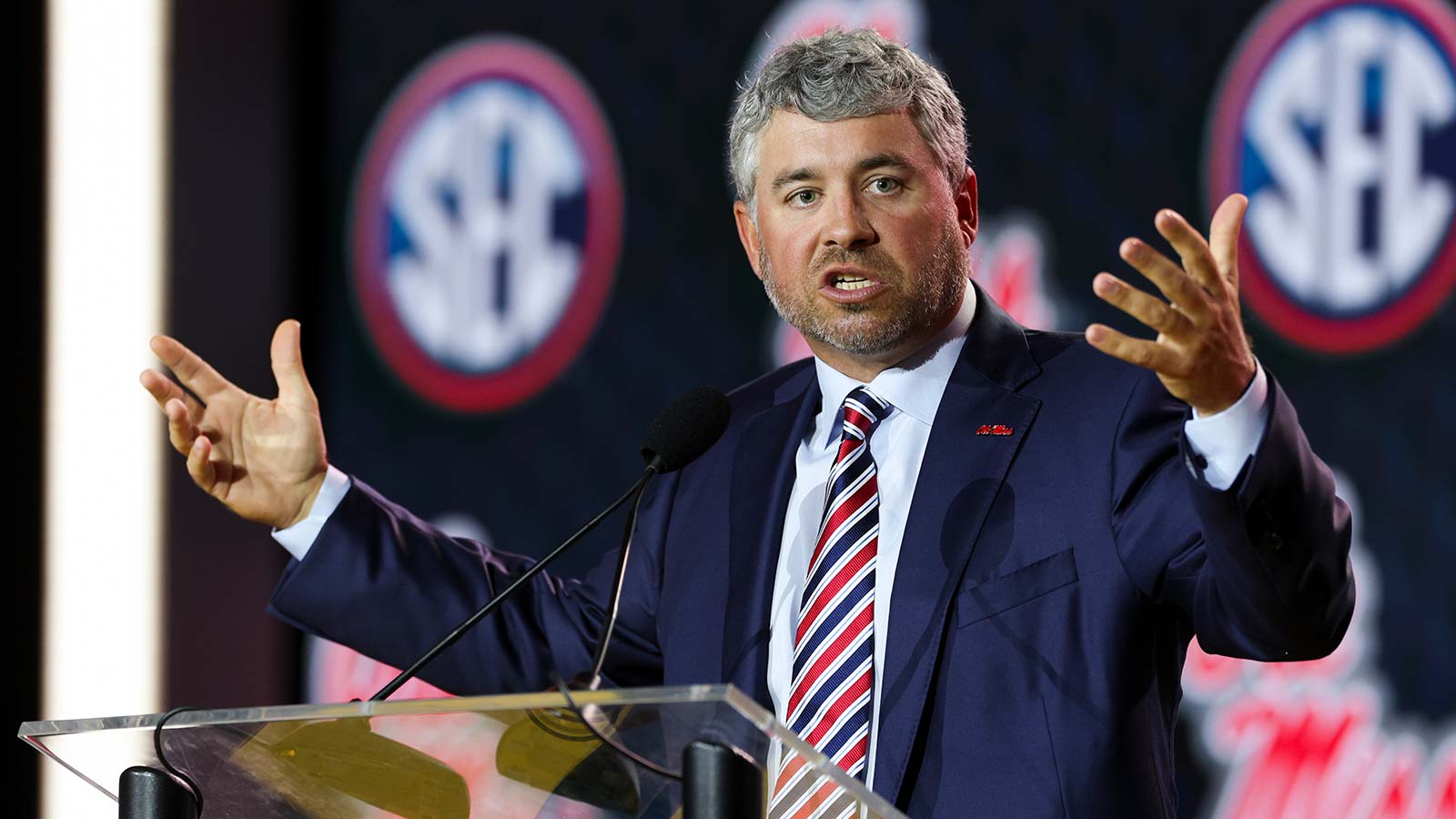 How Pete Golding savagely used Lane Kiffin to convince Trinidad Chambliss, Kewan Lacy to return