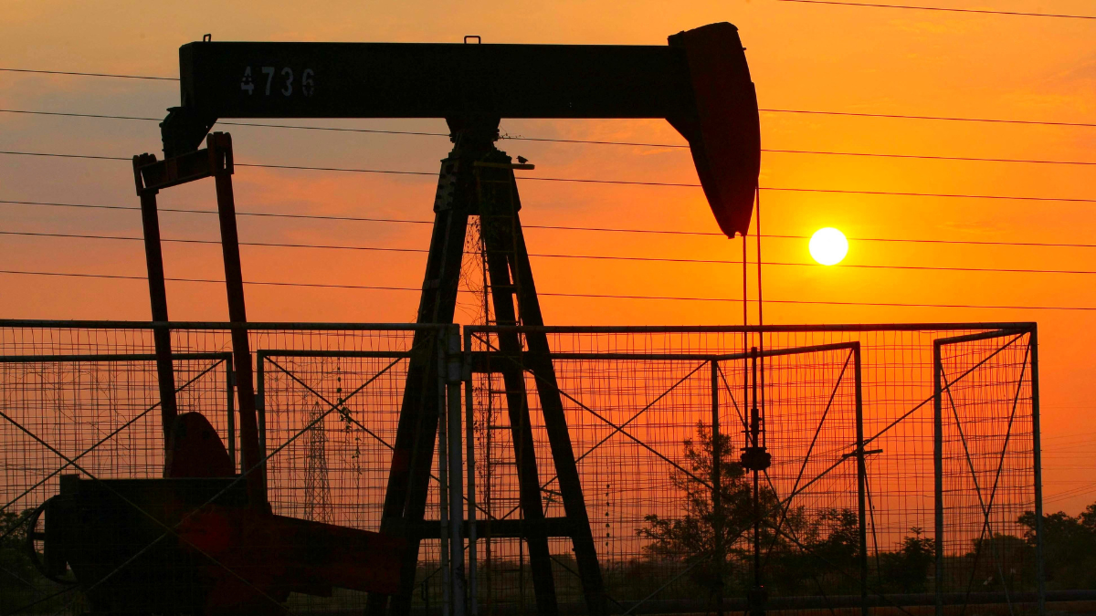 Trump faces questions over missing $13 billion in Venezuelan oil money