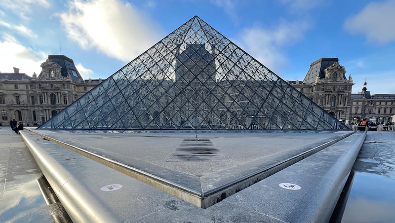 Art recovery expert: 'If they could get into the Louvre, they can get in anywhere'