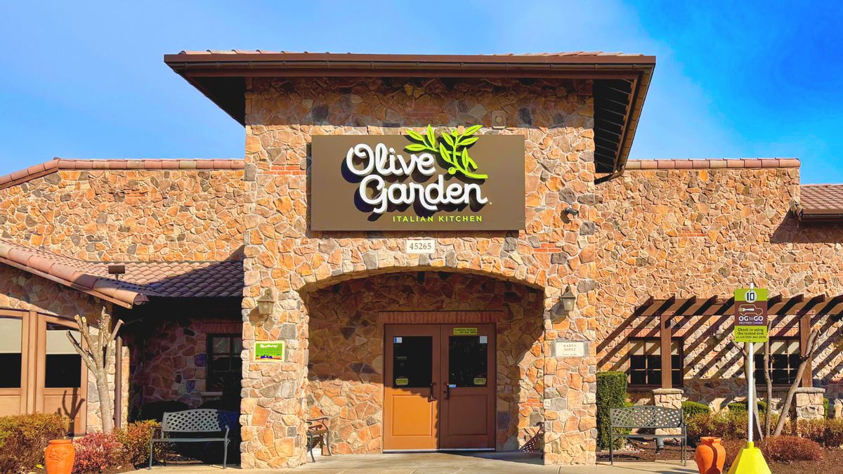 Will Olive Garden require photo ID for all-you-can-eat pasta? Investigating Republicans' claim